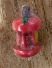 Load image into Gallery viewer, Kaytee Carousel Chew Toy Apple
